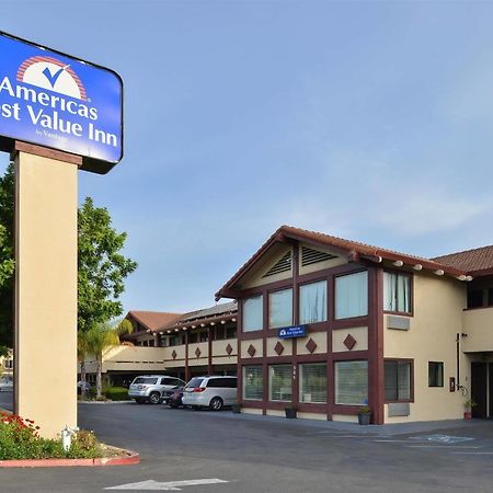 Americas Best Value Inn Саннивейл Экстерьер фото
