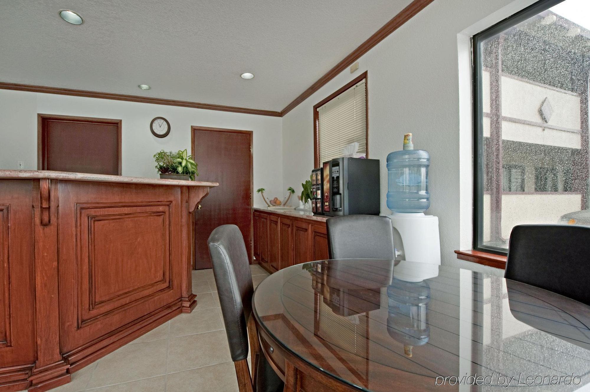 Americas Best Value Inn Саннивейл Интерьер фото